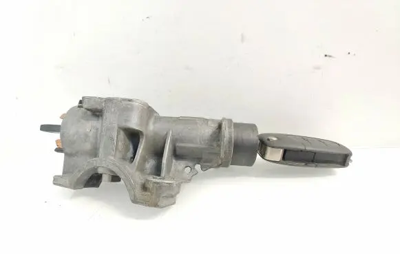 Audi A4 S4 B6 8E 8H Ignition lock 4B0905851C