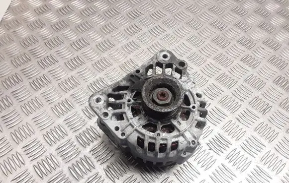 Volkswagen Polo IV 9N3 Generator/alternator 03D903025J