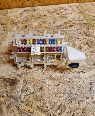 Infiniti EX Fuse module 1UX0A1E20 C0452 1E20