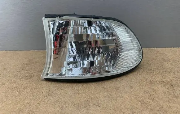 BMW 7 E38 Front indicator light 63138387633 8387633