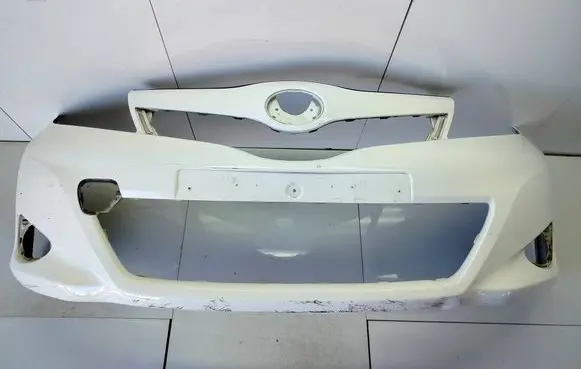 Toyota Yaris Front bumper 521190D410