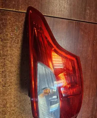 Ford Focus Rear/tail lights BM5113404G BM5113404H