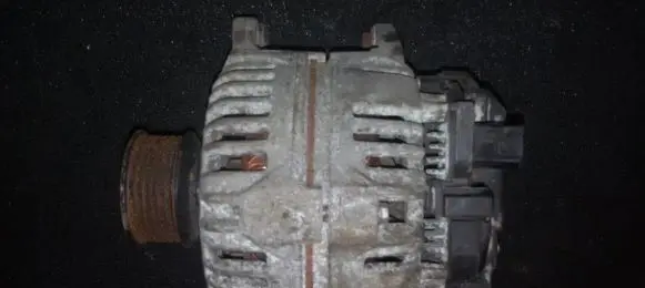 Volkswagen Golf IV Generator/alternator 037903025e 0124315004