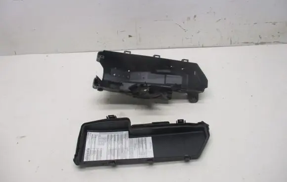 Volvo XC90 Fuse box cover