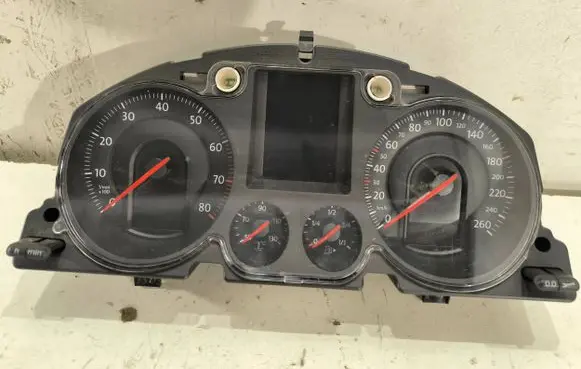 Volkswagen PASSAT B6 Speedometer (instrument cluster) 3C0920870 V0018000