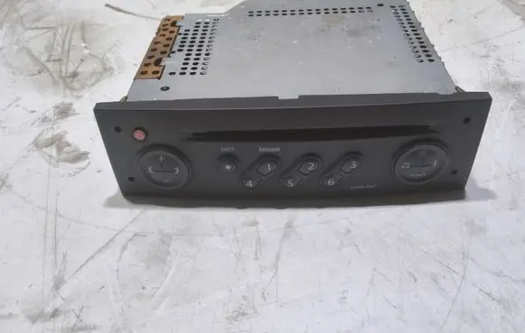 Renault Megane II Radio/CD/DVD/GPS head unit 8200256141