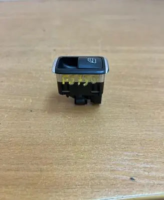 Mercedes-Benz E W212 Other switches/knobs/shifts A2049058102 F5750