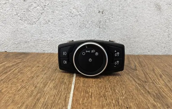 Light switch