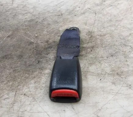 KIA Optima Middle seatbelt buckle (rear)