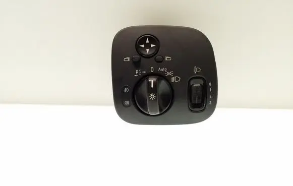 Mercedes-Benz C W203 Light switch A2035450604