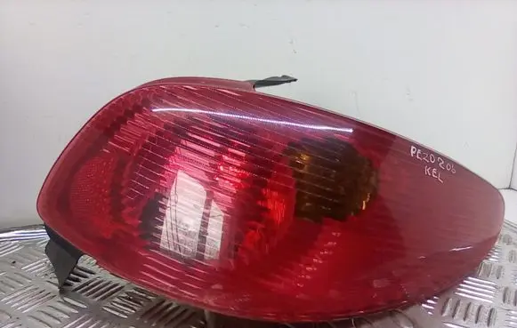 Peugeot 206 Rear/tail lights 2563