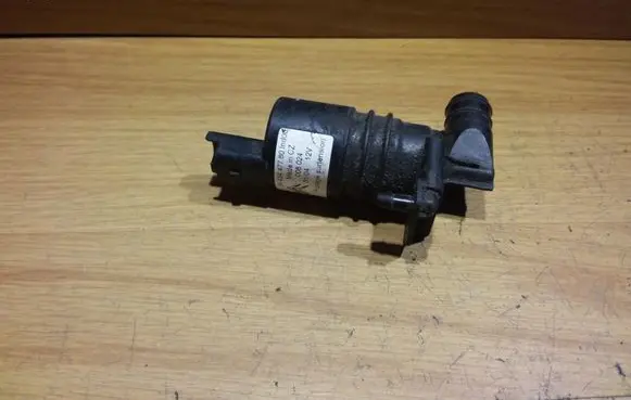 Peugeot 407 Windscreen/windshield washer pump 9643447780