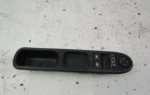 Peugeot 307 Electric window control switch 