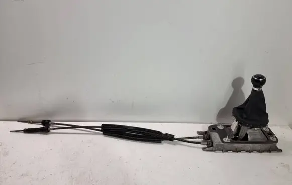 Volkswagen Touran I Gear shifter/selector 1T0711049BG