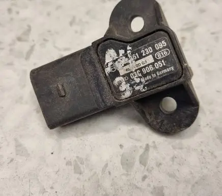 Skoda Octavia Mk2 (1Z) Air pressure sensor 03C906051