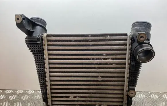 Porsche Macan (95B) Intercooler radiator 95B145803G 25032022 T95B359