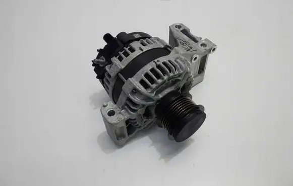 Volvo XC40 Generator/alternator 32279255