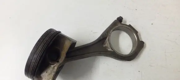 BMW X5 E70 Piston with connecting rod 7544525