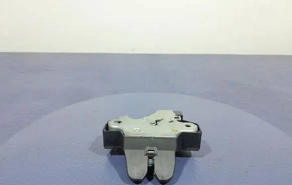 Toyota Corolla E10 Tailgate/trunk/boot lock/catch/latch 