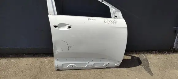 Peugeot 5008 II Front door