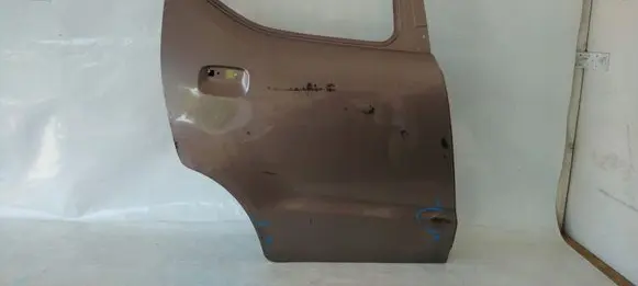 Nissan Pixo Rear door