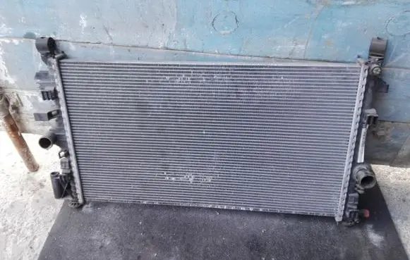 Opel Insignia A Coolant radiator 13241725