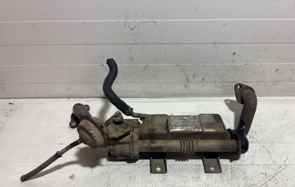 Toyota Corolla Verso AR10 EGR valve cooler 256800R02000 05525 1306385