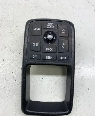 Toyota Avensis T250 Head unit multimedia control 8682020050 CYKS6671A