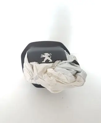 Steering wheel airbag