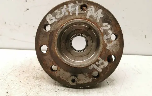 Opel Zafira B Front wheel bearing hub 