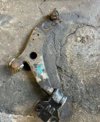 Ford Focus Front lower control arm/wishbone BV613C339AAA