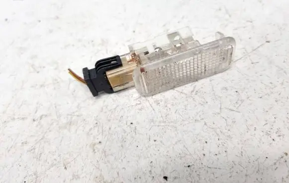 Audi Q7 4L Other interior light 8D0947415