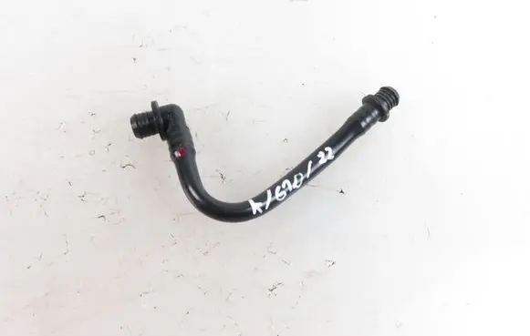 Audi A4 S4 B5 8D Vacuum line/pipe/hose 321611813D