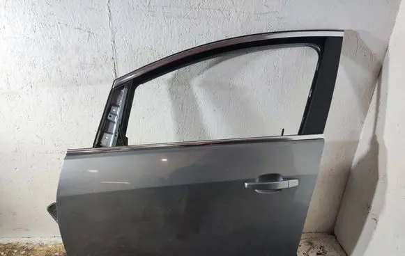 Opel Astra J Front door 