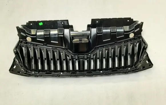 Front bumper upper radiator grill