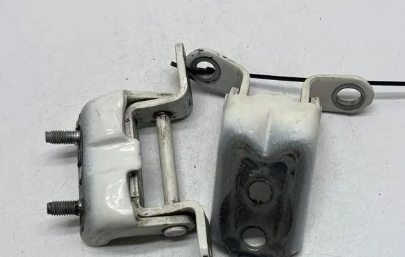 Nissan Qashqai Rear door hinge set 