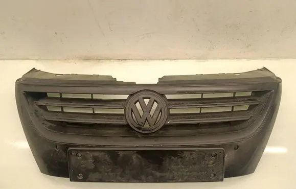 Volkswagen PASSAT CC Front bumper upper radiator grill 3C8853651