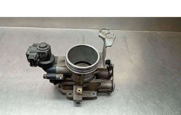 BMW 3 E36 Throttle valve