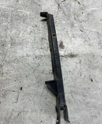 Mercedes-Benz E W211 Front bumper mounting bracket A2118801214
