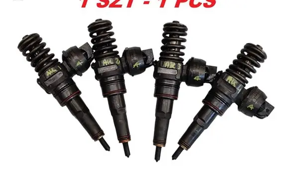 Volkswagen Golf Plus Fuel injector 038130073AK