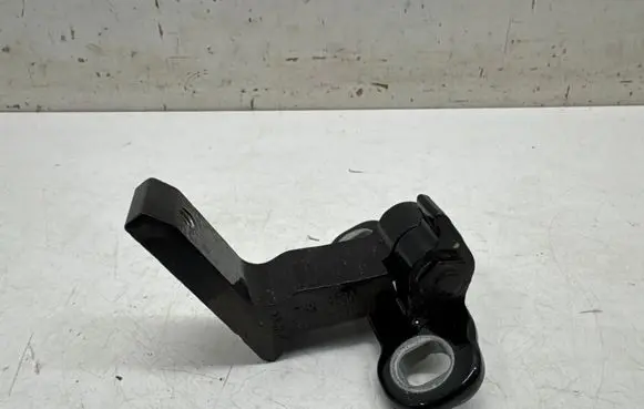 Volvo XC90 Rear door lower hinge 31424590