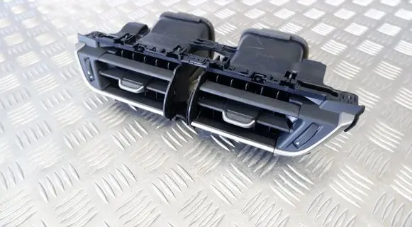 Toyota C-HR I Dash center air vent grill 55670F4010
