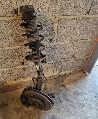 Skoda Rapid (NH) Front wheel hub spindle knuckle