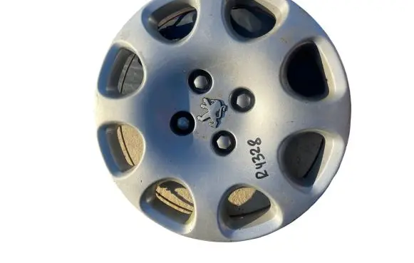 Peugeot 307 R15 wheel hub/cap/trim 9637540880