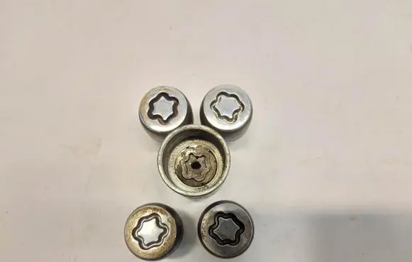 Mazda CX-30 Nuts/bolts MAZCX30NAK3495910
