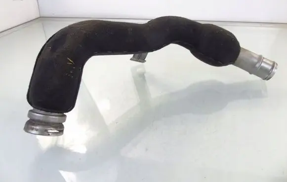 Nissan NV200 Intercooler hose/pipe