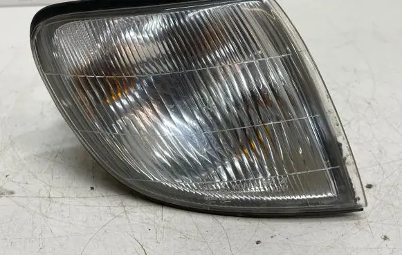 Hyundai H-1, Starex, Satellite Front indicator light
