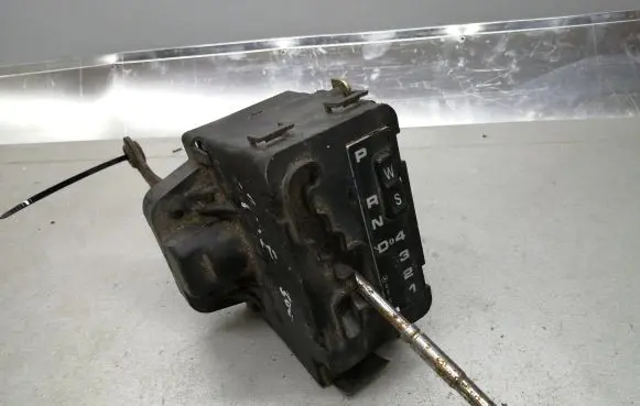 Mercedes-Benz C W202 Gear shifter/selector A2022670137 A1402670937