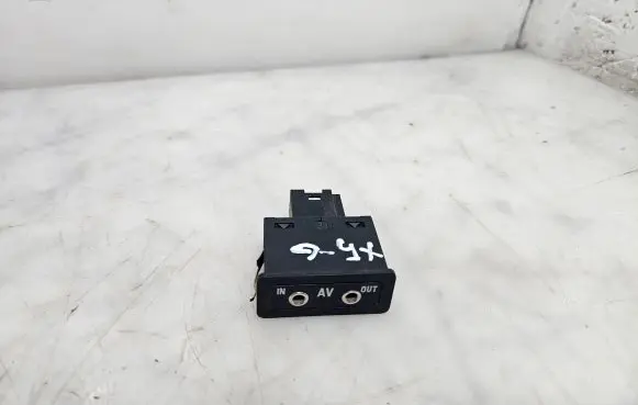 BMW X5 E53 AUX in-socket connector 03055505