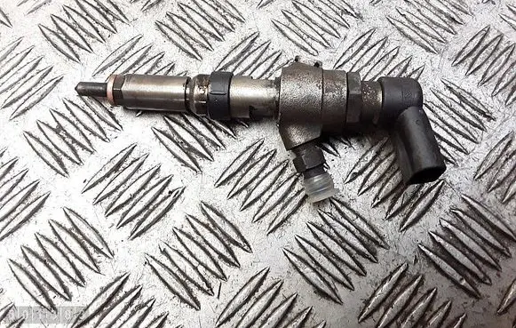 Fuel injector